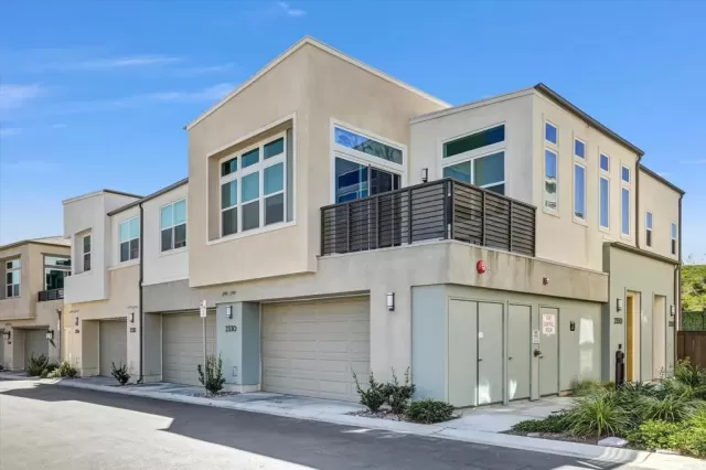 MLS: PTP2601524 Condo For Sale