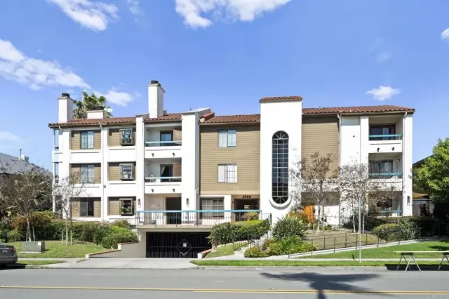 MLS: PTP2601685 Condo For Sale