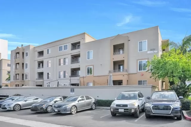 MLS: PTP2601762 Condo For Sale