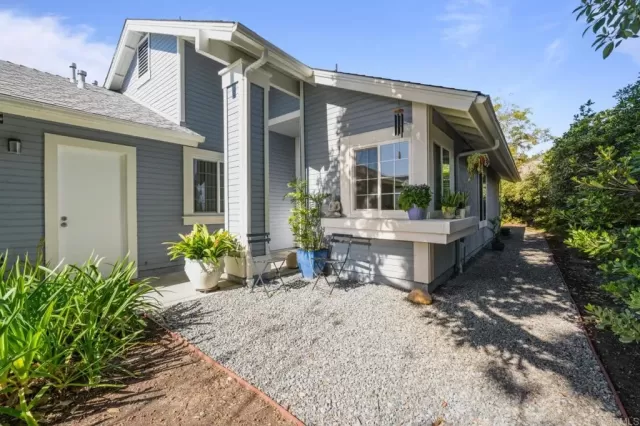 MLS: PTP2601900 Condo For Sale