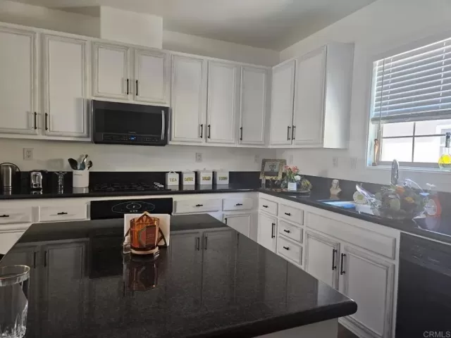 MLS: PTP2601958 Condo For Sale