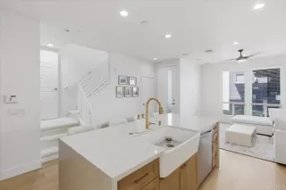 Photo #4: PTP2602015 Listing 