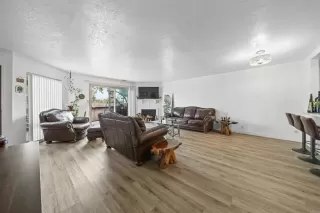 Photo #4: PTP2602024 Listing 