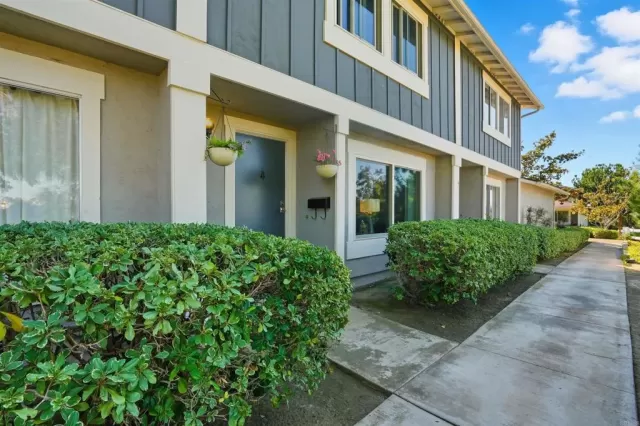 MLS: PTP2602053 Condo For Sale