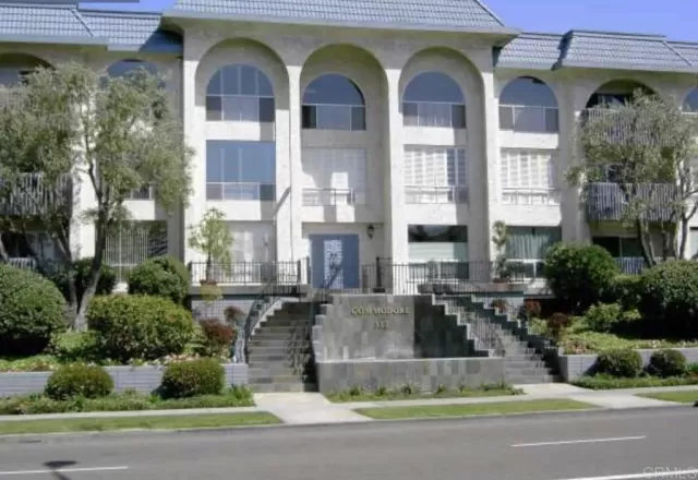 MLS: PTP2602162 Condo For Sale