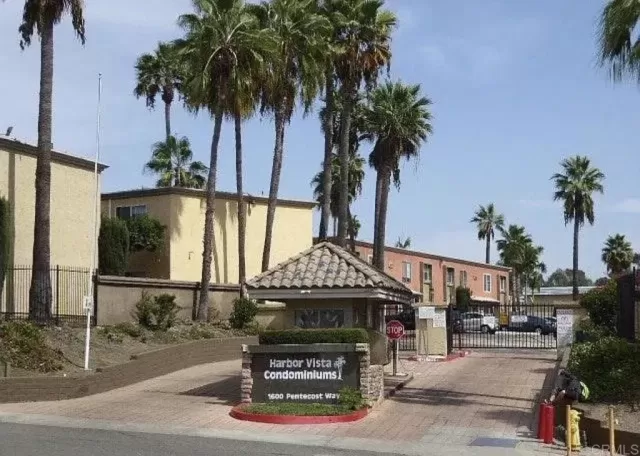 MLS: PTP2602176 Condo For Sale