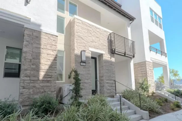 MLS: PTP2602182 Condo For Sale