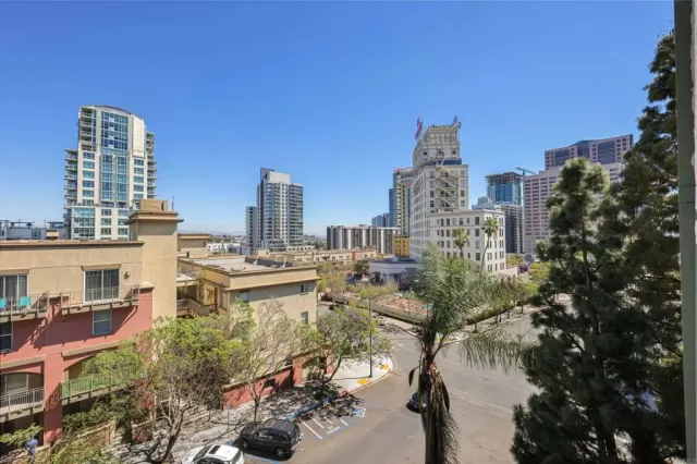 MLS: PTP2602253 Condo For Sale