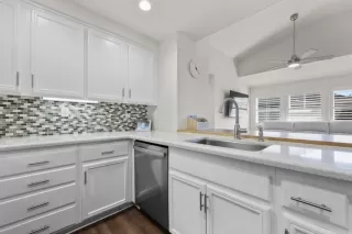 Photo #3: PTP2602261 Listing 