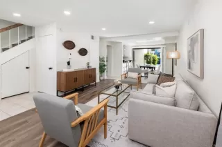 Browse active condo listings in LA JOLLA VILLAGE PARK