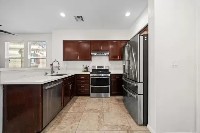 MLS: PTP2602331 Condo For Sale