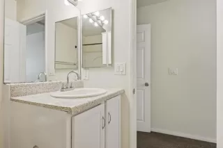 Photo #5: PTP2602335 Listing