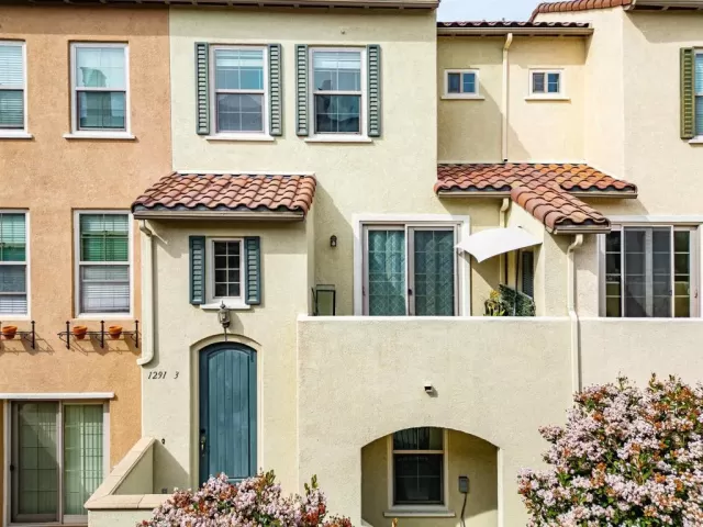 MLS: PTP2602353 Condo For Sale