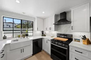 Photo #4: PTP2602379 Listing 