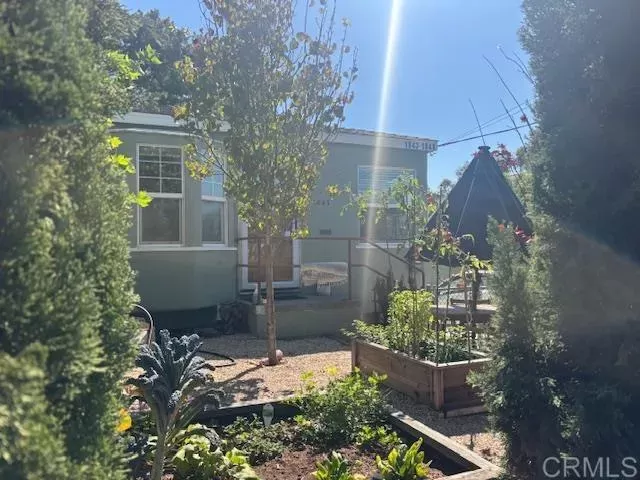 MLS: PTP2602383 Condo For Sale