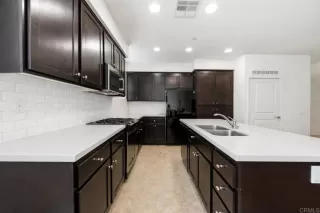 Photo #1: PTP2602438 Listing 