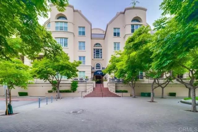 MLS: PTP2602602 Condo For Sale