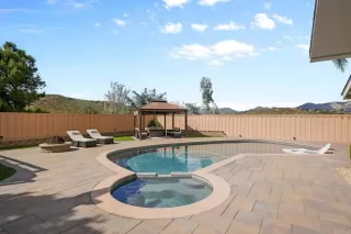 Photo #4: PTP2602696 Listing