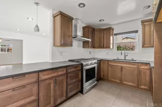 Photo #3: PTP2602841 Listing 