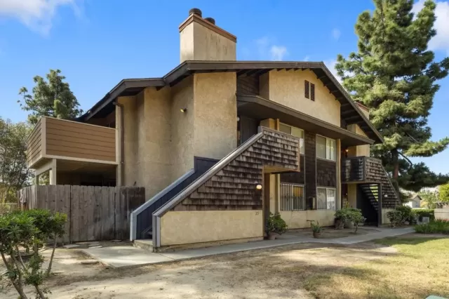 MLS: PTP2602862 Condo For Sale