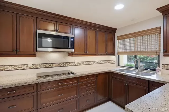 MLS: PTP2602911 Condo For Sale