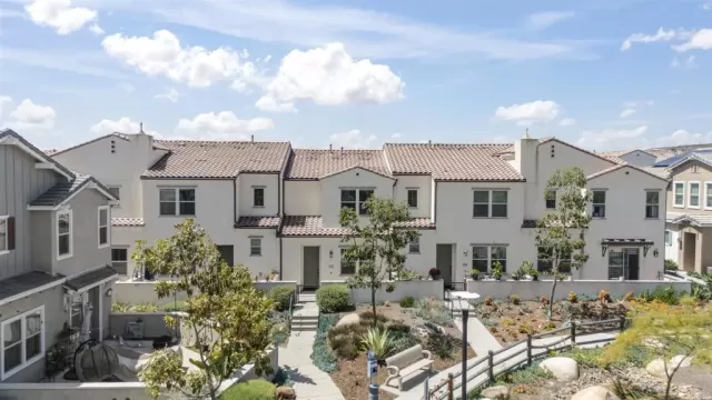 MLS: PTP2603034 Condo For Sale