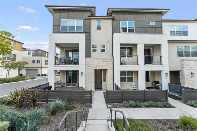 MLS: PTP2603064 Condo For Sale