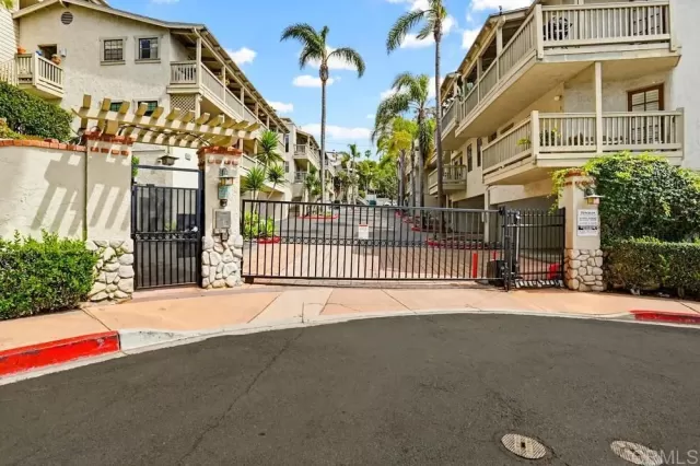 MLS: PTP2603138 Condo For Sale