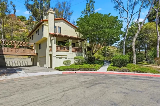 MLS: PTP2603258 Condo For Sale