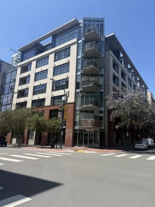MLS: PTP2603446 Condo For Sale