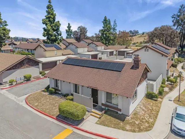 MLS: PTP2603582 Condo For Sale