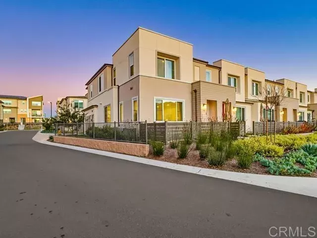 MLS: PTP2603602 Condo For Sale