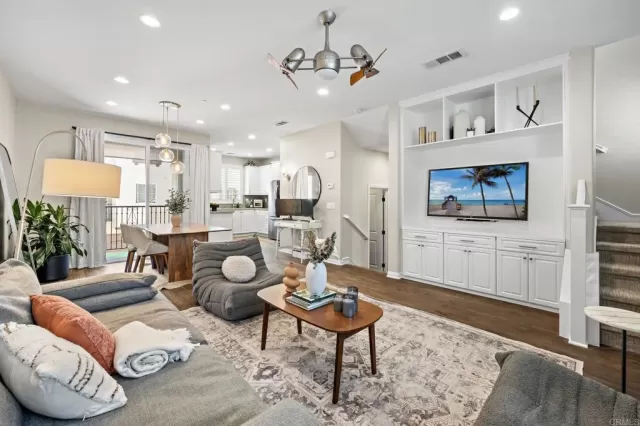 MLS: PTP2603767 Condo For Sale