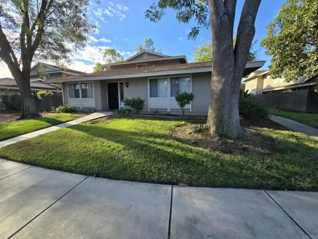 MLS: PTP2603819 Condo For Sale