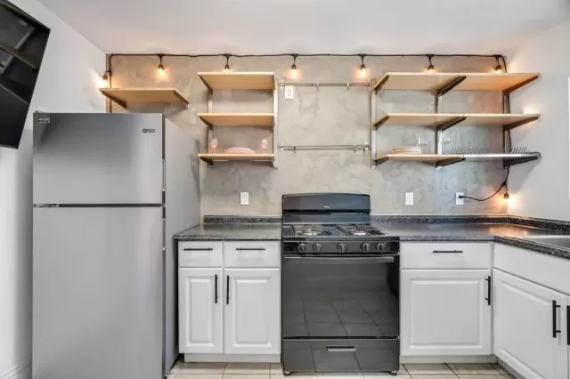 MLS: PTP2603829 Condo For Sale