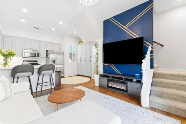 MLS: PTP2603849 Condo For Sale