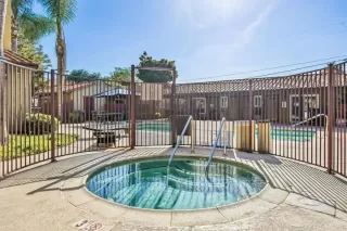 Photo #5: PTP2603850 Listing