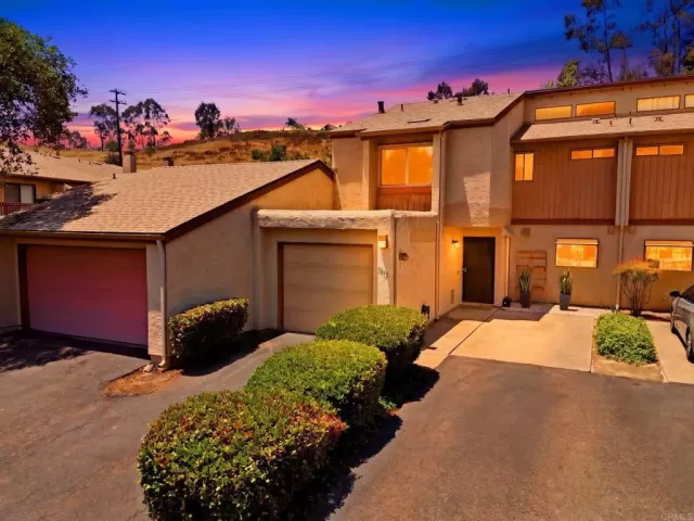 MLS: PTP2603959 Condo For Sale