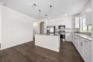 Photo #5: PTP2604021 Listing