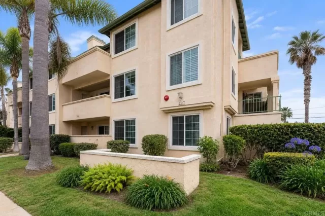 MLS: PTP2604028 Condo For Sale