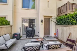 Browse active condo listings in THE SUMMIT AT EASTLAKE