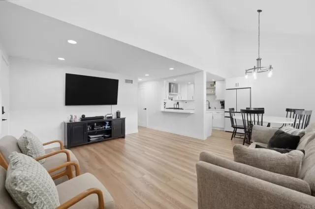 MLS: PTP2604045 Condo For Sale