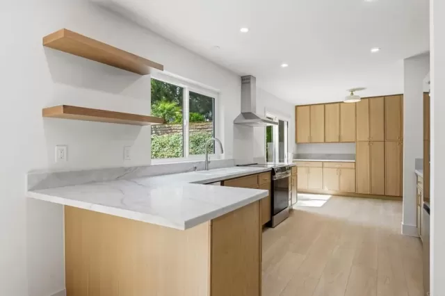 MLS: PTP2604084 Condo For Sale