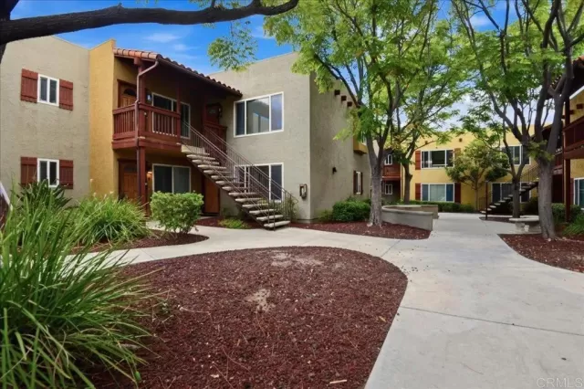 MLS: PTP2604159 Condo For Sale