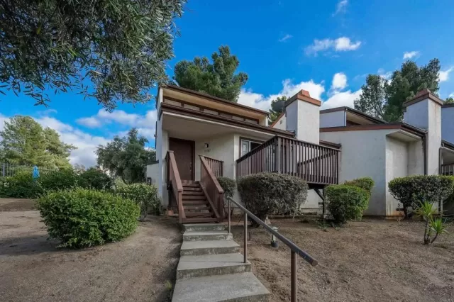 MLS: PTP2604165 Condo For Sale