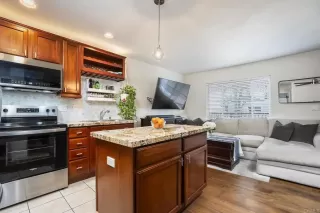 Photo #5: PTP2604309 Listing 