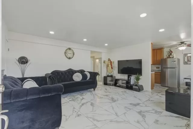 MLS: PTP2604398 Condo For Sale