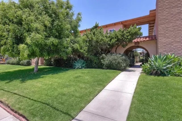 MLS: PTP2604448 Condo For Sale