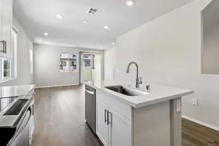 Photo #4: PTP2604519 Listing