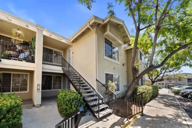 MLS: PTP2604649 Condo For Sale